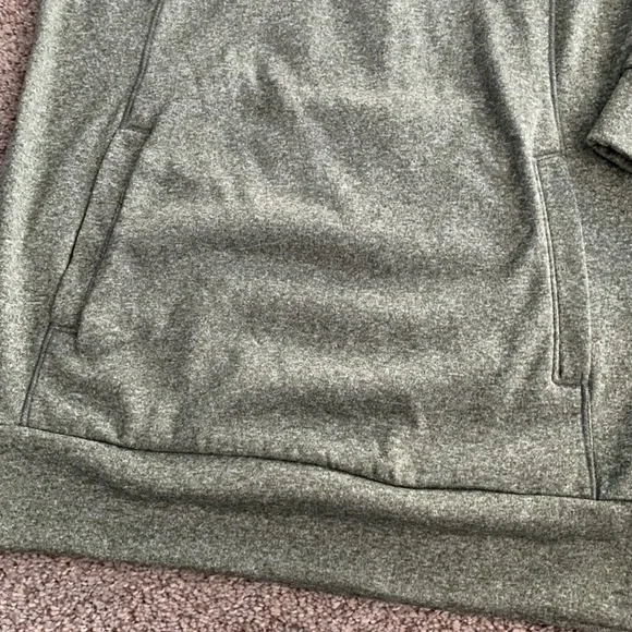 Women’s Columbia Sweatshirt - Picture 5 of 8